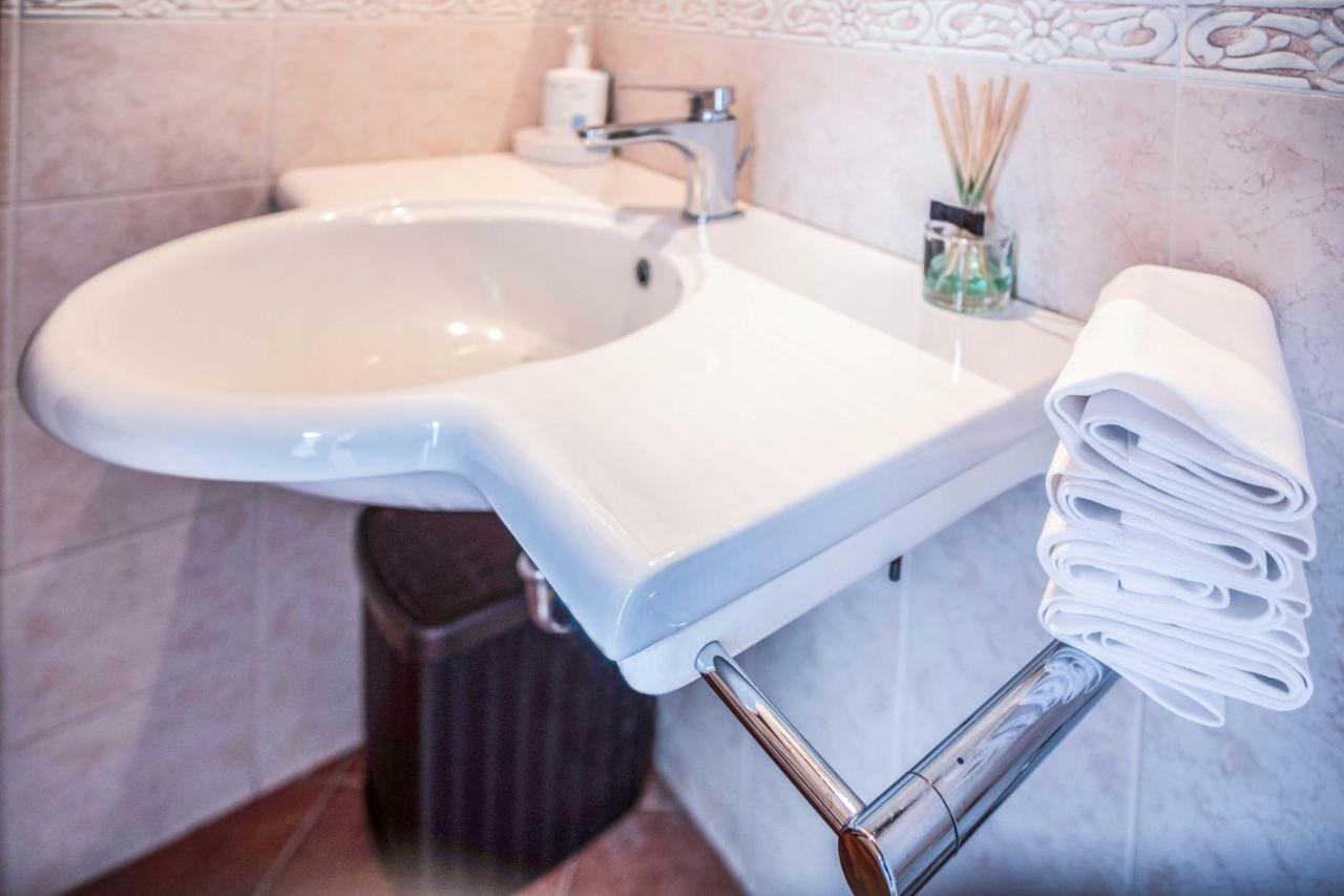 Amore Rentals - Maison Palazzo Correale Sorrento Luaran gambar